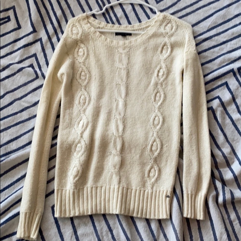 American Eagle White Sweater